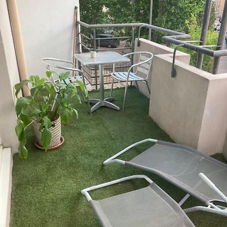 Apparement Chaleureux Avec Balcon Apartment Marseille Luaran gambar